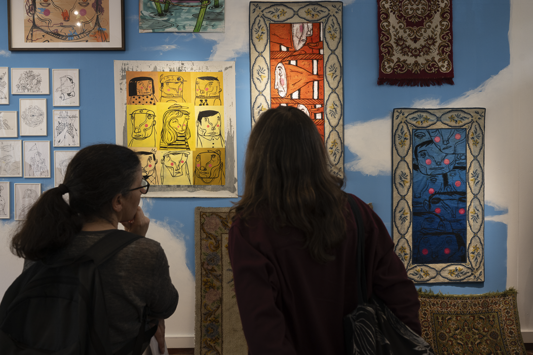 Exposição “Por cima do Tapete, o meu Quarto”