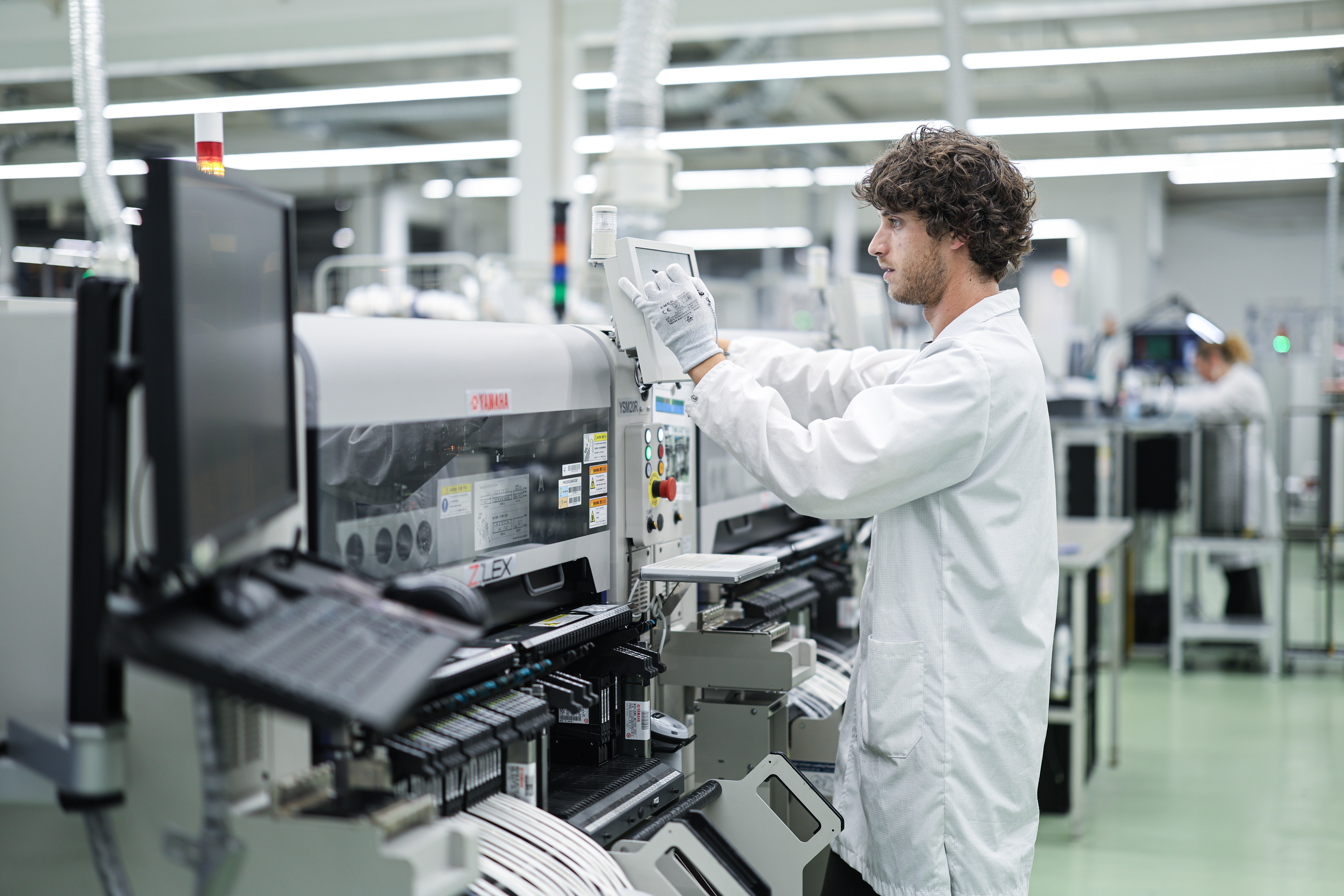 2. SMT: The Most Advanced Technology for Devices of the Future