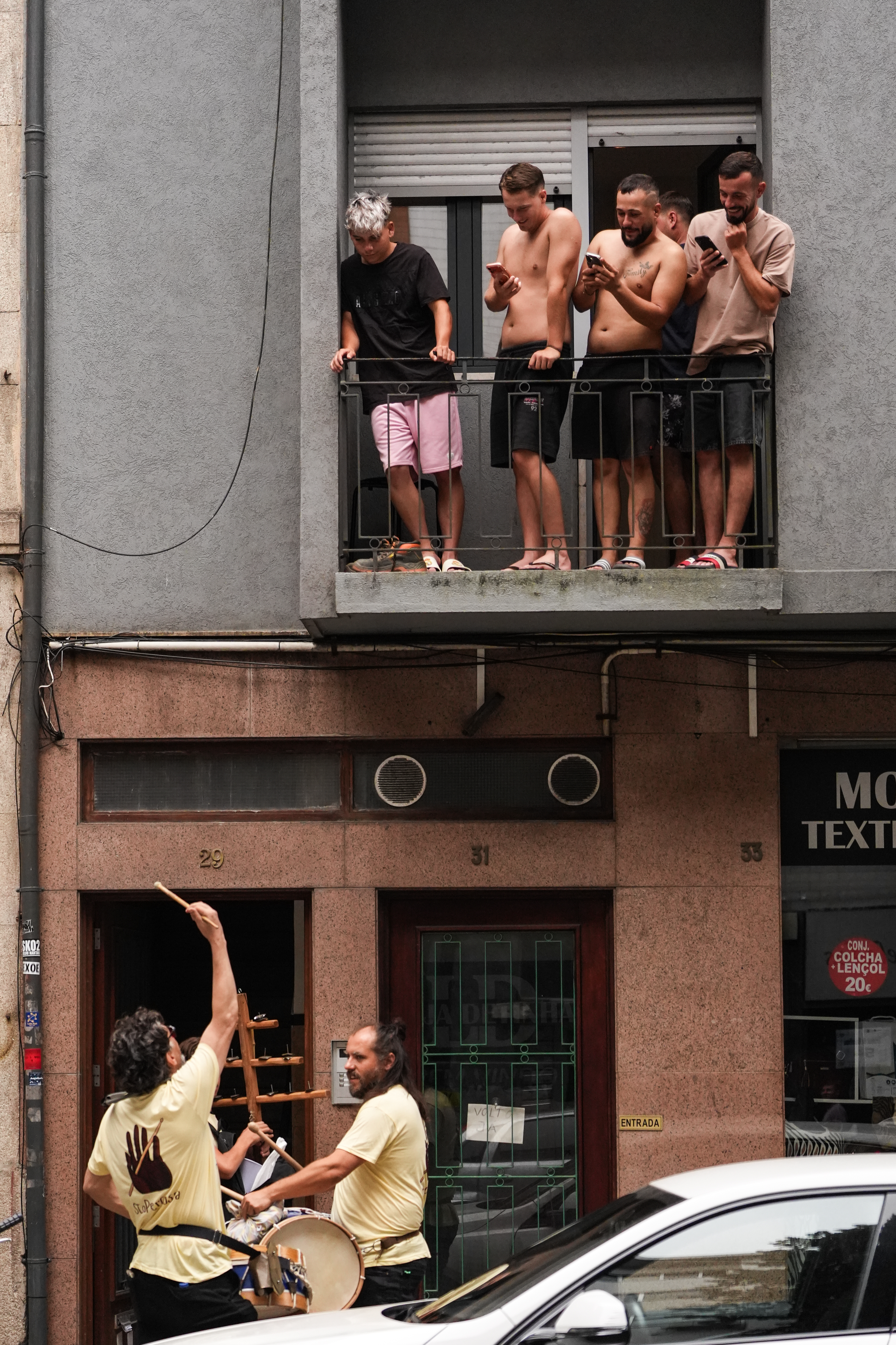 Arruada percussiva na rentrée sonora do Porto